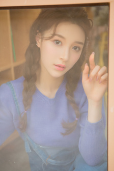 年轻的女老师在线观看